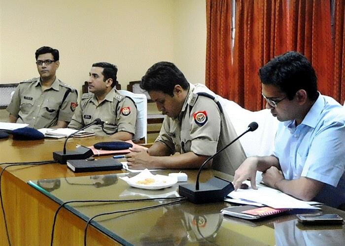 मिलावटी दूध और खाद्य सामग्री एक जहर के समान है : जिलाधिकारी