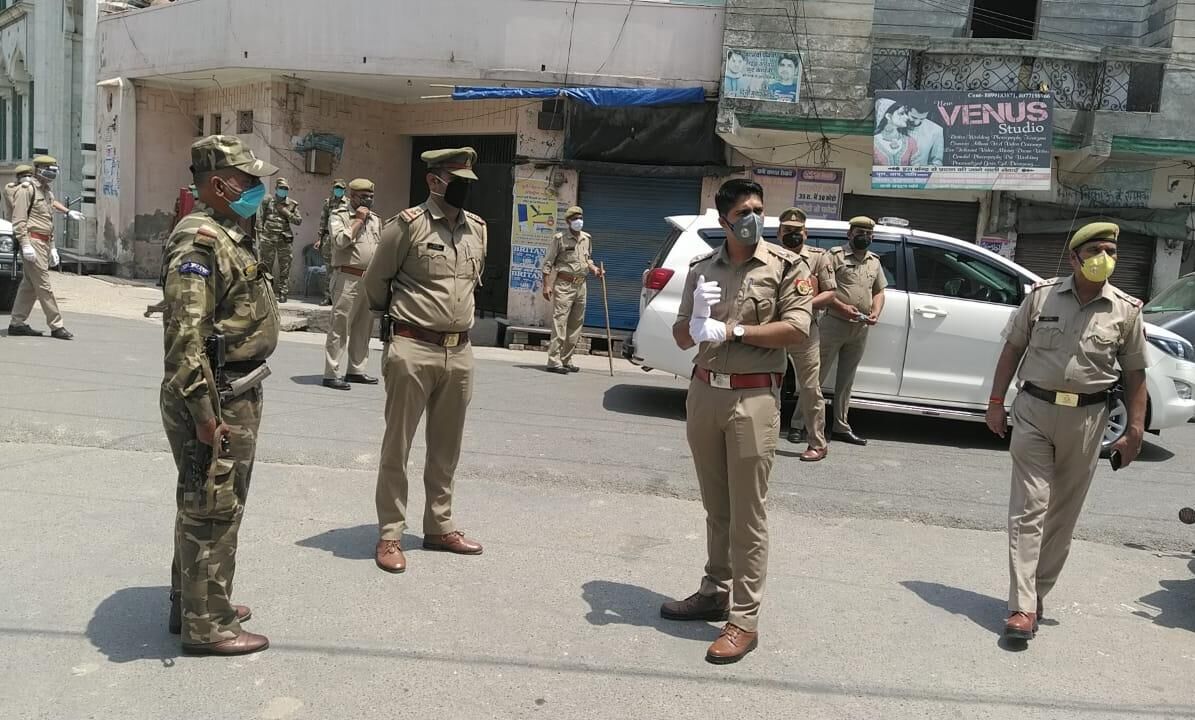 हॉट स्पॉट किदवईनगर पहुंचे पुलिस कप्तान