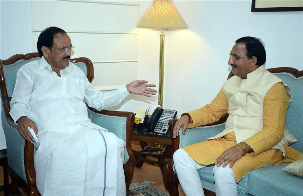 उपराष्ट्रपति के हस्तक्षेप के बाद दिल्ली यूनिवर्सिटी में प्रवेश लेने वाले आंध्र प्रदेश के छात्रों को राहत