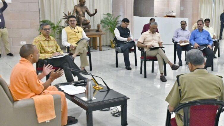 जमाखोरों,मुनाफाखोरों को गिरफ्तार किया जाए, ज़रूरत पड़ने पर NSA के तहत कार्रवाई की जाए : सीएम जमाखोरों,मुनाफाखोरों को गिरफ्तार किया जाए, ज़रूरत पड़ने पर NSA के तहत कार्रवाई की जाए : सीएम