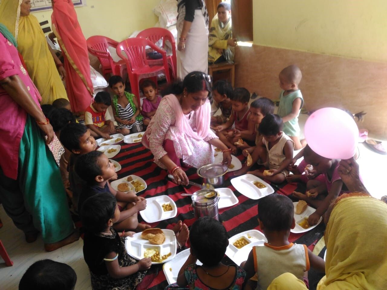 आंगनबाड़ी केन्द्रों पर बाल सुपोषण उत्सव के साथ मनाया गया बचपन दिवस
