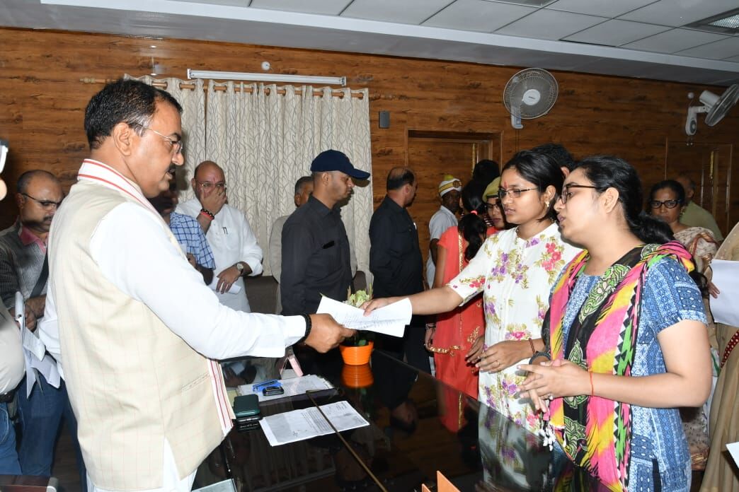 जनता की समस्याओं का किया जाए त्वरित गति से समाधान - केशव प्रसाद मौर्य जनता की समस्याओं का किया जाए त्वरित गति से समाधान - केशव प्रसाद मौर्य