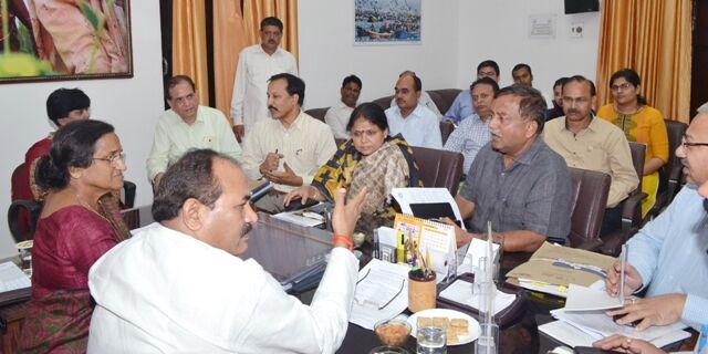 प्रदेश में ईको-टूरिज्म को बढ़ावा देने के लिए पर्यटन मंत्री और वन एवं   पर्यावरण मंत्री ने ली संयुक्त बैठक