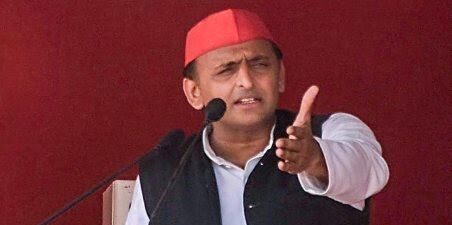 डिफाल्टर कम्पनी डी.एच.एफ.सी.एल के आतंकवादी दाऊद इब्राहिम से सम्बंध बताए जाते हैं : अखिलेश यादव डिफाल्टर कम्पनी डी.एच.एफ.सी.एल के आतंकवादी दाऊद इब्राहिम से सम्बंध बताए जाते हैं : अखिलेश यादव