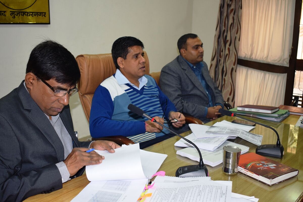 भू माफियाओं संग दोस्ती पहुंचा सकती है अफसरों को जेल :
