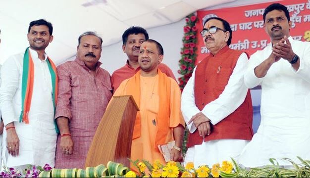 ताजमहल भारतीय मजदूरों की मेहनत मशक्कत का नतीजा है : योगी आदित्यनाथ