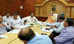 मेडिकल कॉलेजों में 200 आइसोलेटेड बेड स्थापित करने के सुरेश खन्ना ने दिए निर्देश मेडिकल कॉलेजों में 200 आइसोलेटेड बेड स्थापित करने के सुरेश खन्ना ने दिए निर्देश