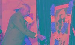 राष्ट्रपति प्रधानमंत्री ने डॉ. जाकिर हुसैन को उनकी जयंती पर श्रद्धांजलि पुष्पांजलि अर्पित की राष्ट्रपति प्रधानमंत्री ने डॉ. जाकिर हुसैन को उनकी जयंती पर श्रद्धांजलि पुष्पांजलि अर्पित की