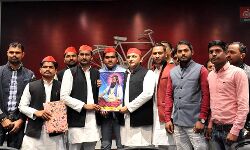 समाजवादी पार्टी ने संत रविदास की जयंती सादगी के साथ मनाई समाजवादी पार्टी ने संत रविदास की जयंती सादगी के साथ मनाई