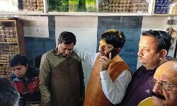 सुख-दुख के साथी हैं मंत्री कपिल देव अग्रवाल सुख-दुख के साथी हैं मंत्री कपिल देव अग्रवाल