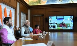 पीएम ने Covid-19 की चुनौतियों से निपटने में मीडिया के योगदान की सराहना पीएम ने Covid-19 की चुनौतियों से निपटने में मीडिया के योगदान की सराहना