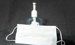 आवश्यक वस्तु अधिनियम के तहत अब मास्क और हैंड सैनिटाइजर भी आवश्यक वस्तु अधिनियम के तहत अब मास्क और हैंड सैनिटाइजर भी