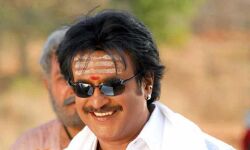 सियासी जमीन पर रजनीकांत का लुंगी डांस