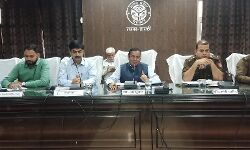 कमिश्नर संजय कुमार ने मंदिरों,मस्जिदों में सुरक्षा समिति बनाने,सीसीटीवी कैमरे लगाने के दिए निर्देश कमिश्नर संजय कुमार ने मंदिरों,मस्जिदों में सुरक्षा समिति बनाने,सीसीटीवी कैमरे लगाने के दिए निर्देश