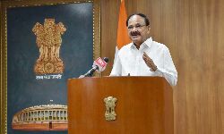 उपराष्ट्रपति ने एक साथ रहने, काम करने की भारतीय परंपरा को बढ़ावा देने का किया आह्वान उपराष्ट्रपति ने एक साथ रहने, काम करने की भारतीय परंपरा को बढ़ावा देने का किया आह्वान