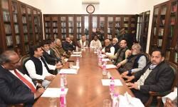 विपक्षी दलों की बैठक में ईवीएम में गड़बड़ी और चुनाव ईवीएम के स्थान पर बैलेट पेपर से हों  सभी सहमत