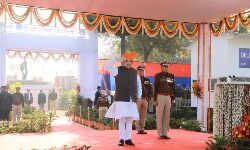 पुलिस धर्म-जाति निर्पेक्ष है, किसी की दुश्मन नहीं : अमित शाह पुलिस धर्म-जाति निर्पेक्ष है, किसी की दुश्मन नहीं : अमित शाह