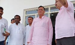 सतीश महाना द्वारा खादी एवं ग्रामोद्योग बोर्ड मुख्यालय का निरीक्षण सतीश महाना द्वारा खादी एवं ग्रामोद्योग बोर्ड मुख्यालय का निरीक्षण