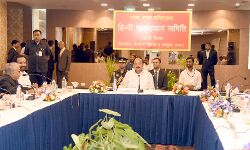 राज्य सभा में कई सदस्यों ने शपथ ली राज्य सभा में कई सदस्यों ने शपथ ली