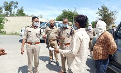 लॉकडाउन का 1 सप्ताह-आईपीएस विनीत बने मानवता के नये नज़ीर लॉकडाउन का 1 सप्ताह-आईपीएस विनीत बने मानवता के नये नज़ीर