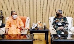 सेनाध्यक्ष जनरल नरवणे से मिले यूपी के सीएम योगी आदित्यनाथ सेनाध्यक्ष जनरल नरवणे से मिले यूपी के सीएम योगी आदित्यनाथ