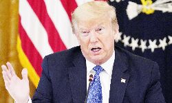 ट्रम्प की आलोचना के चलते फेसबुक इंजीनियर पर कार्रवाई