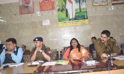 शांतिपूर्ण और सौहार्दपूर्ण माहौल में होली सम्पन्न कराई जायेगी : डीएम शांतिपूर्ण और सौहार्दपूर्ण माहौल में होली सम्पन्न कराई जायेगी : डीएम