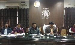 अब समझने समझाने का समय नहीं रहा जो अधिकारी रुचि लेकर कार्य नहीं करेगा उस पर कार्रवाई निश्चित रूप से होगी : डीएम