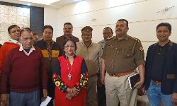 पुतला फूंकने पर व्यापारियों ने चेयरपर्सन अंजू अग्रवाल से मांगी माफी पुतला फूंकने पर व्यापारियों ने चेयरपर्सन अंजू अग्रवाल से मांगी माफी