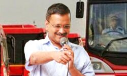 बसों में औरतों की हिफाजत के लिए सीएम ने उठाया अहम कदम बसों में औरतों की हिफाजत के लिए सीएम ने उठाया अहम कदम