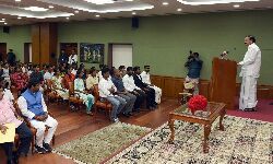 भारतीय दृष्टिकोण और भारतीय मूल्यों के अनुरूप इतिहास का ज्ञान होना जरूरीः उपराष्ट्रपति