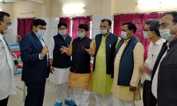 कपिल अग्रवाल ने जिला अस्पताल का निरीक्षण किया और कोरोना वायरस की रोकथाम के प्रबंधन की समीक्षा की कपिल अग्रवाल ने जिला अस्पताल का निरीक्षण किया और कोरोना वायरस की रोकथाम के प्रबंधन की समीक्षा की