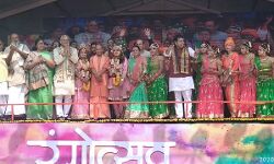 हमारे पर्व समृद्ध आध्यात्मिक और सांस्कृतिक परम्परा के प्रतीक हैं : योगी हमारे पर्व समृद्ध आध्यात्मिक और सांस्कृतिक परम्परा के प्रतीक हैं : योगी